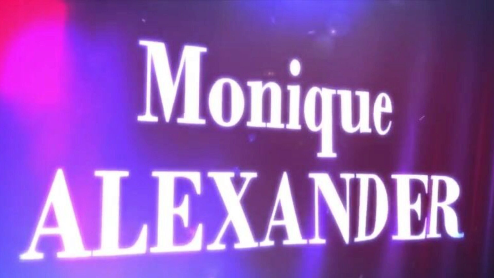 brazzers - berättelser om riktiga fruar - vad tar hennes så långa scen med monique alexander och xander i huvudrollerna