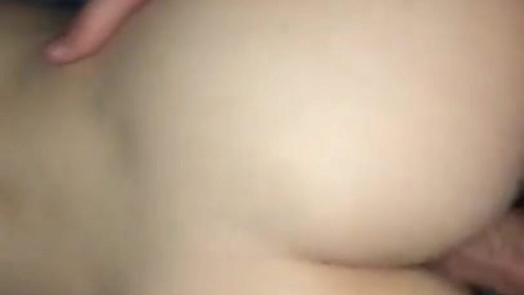 teen bubble butt twerks su big dick (unreal jiggle)