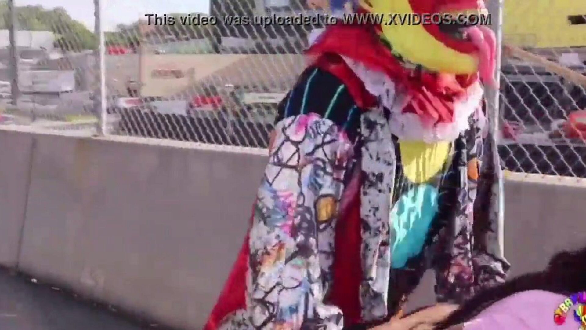 Gibby de clown neukt sappige tee op de populairste snelweg van Atlanta